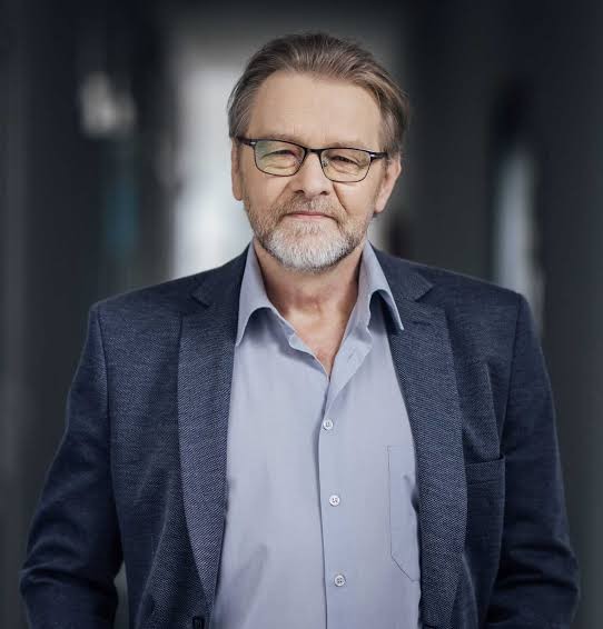 Wojciech Siwak — Terapeuta | Hipnoterapeuta | Mentor